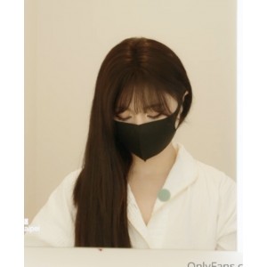 网红女神娜娜nana全新合集，中文对白悄悄话，压缩解压更新日志