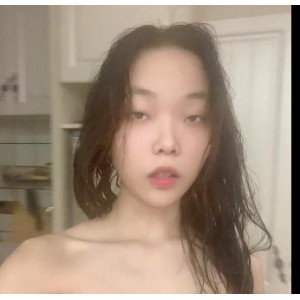 查小理内部群叛徒自拍资源全出镜，奇女子身材勾引路人，5V-11.3G大小，下载观看好评