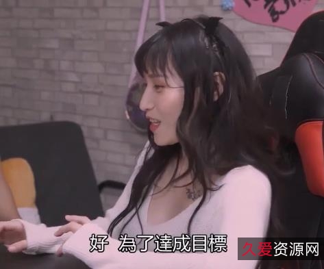 皇家华人夜夜合集：互动公交车，男主多人游服饰角度全L用嘴爆弄，女人赞不绝口TT下载观看