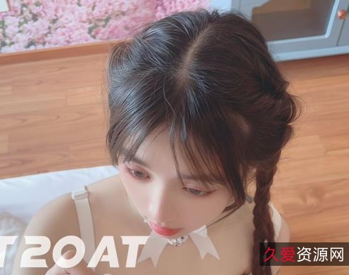 兔酱：超高颜值甜妹自拍视频，颜值身材绝佳，玩得还花