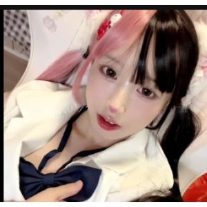 00后福利姬露脸福利短视频大放送，身材完美战力爆表，COSPLAY图集车衣道具秀，VIP订阅下载享受福利