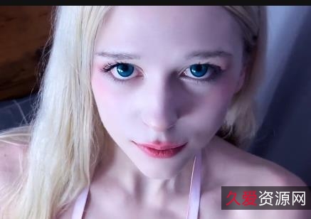 精灵族P站超火博主私密合集：颜值妆容出众，丝袜用脚粉丝福利大放送！