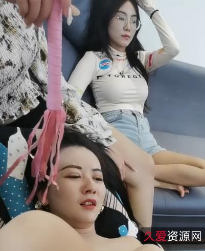 大学生社交媒体形象展示：照片视频粉丝关注管理