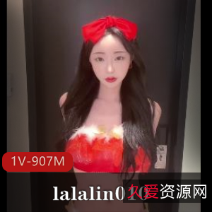 TS女神lalalin010自拍视频，颜值竿娆时长10分钟，1V900M，用嘴画面少，仍备受关注