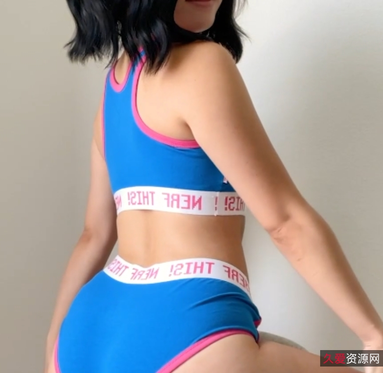 华人女神funsizedasian：百度ED2K收藏128，视频大小适中