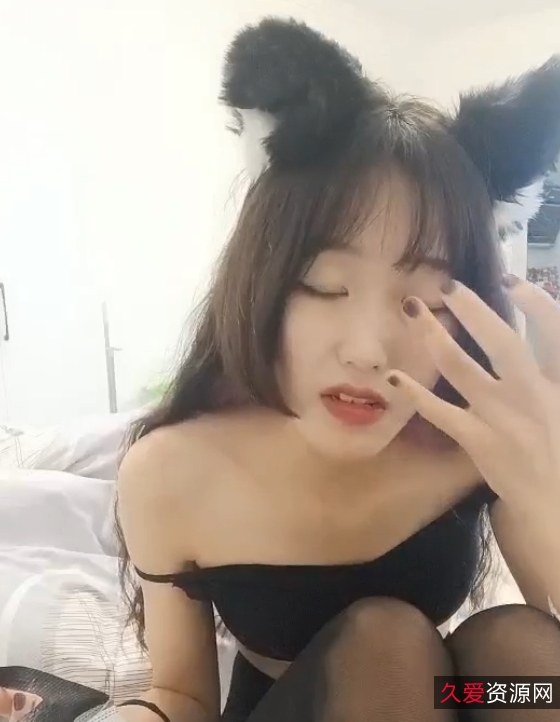 “舞帝新平台直播精选：骨逗妹子&小奶敷敷，98个视频等你收藏！”