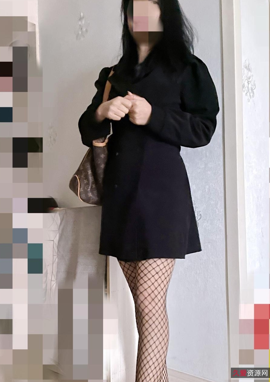 《美女邻居情》全集9.2g，少妇与邻居的纠葛，儿子见证给他妈动人故事