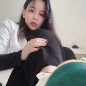 #套路直播豆满月17v9.38g视频收cang+du家揭秘在套路直播节目中，备受瞩目的“豆满月”节目以17v9.38g为主角，展现出独特风格和表现，吸引众多观众。主角一举动引发热议，大佛更是力图撮合前恋人，为节目增添戏剧张力。17v9.38g的外貌高大英俊，散发独特魅力，自信风度令人难忘。“豆满月”备受收藏，百度和ED2K上粉丝热议不断。观众关注节目数量和大小，使“豆满月”成为热门话题之一。收藏7