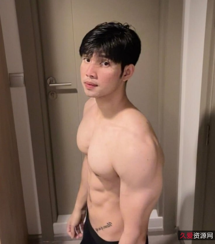 健身猛男Fighterr互动机：27v6.65g，健身课程和社交互动一体！