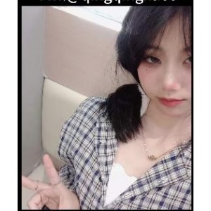 的观众则可以选择其他内容。愿意冒险尝试的观众可以一探究竟，看看这个群体的表演是否能给自己带来惊喜。