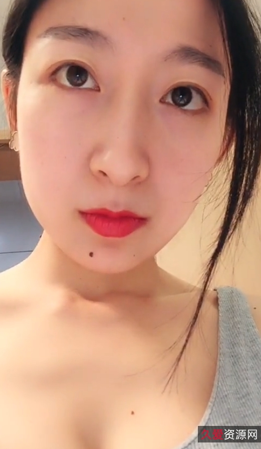 男科医生66v16.6g易直播,专业解答男性健康问题,丰富视频内容,收藏量高达77,适合各年龄观众