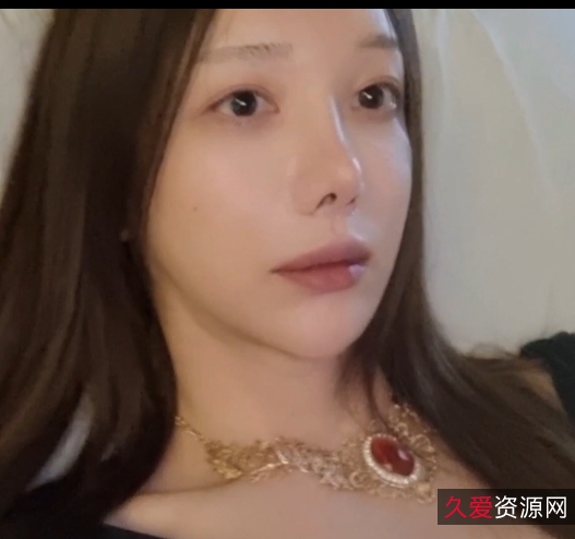 OnlyFans@TS赵汝珍新作合集107个视频–11.5G精彩呈现赵汝珍在OnlyFans平台上以其独特魅力吸引了众多粉丝，此次发布的合集包含107个视频，总大小为11.5G，内容丰富多样，适合所有喜爱她作品的观众。她在视频中展现了多种风格，既有温柔细腻的瞬间，也有大胆性感的表现，令观众目不转睛。此次合集不仅是她与粉丝互动的延续，更是她在OnlyFans上的全新尝试，定能让每位粉丝找到心仪的内容