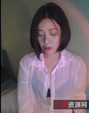 国外女网红Hannahowo吃鸡onlyfans合集，25视频41图片8.77G百度云资源