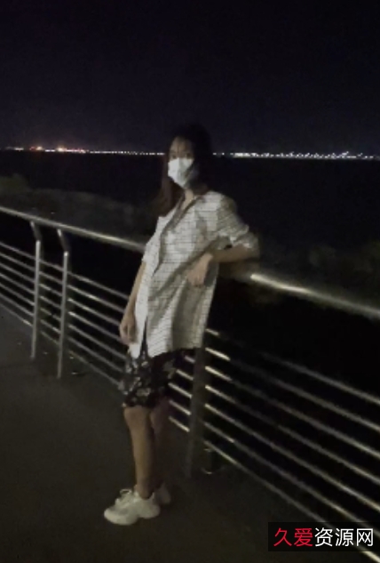 小小星推特户外展示视频合集，包含9个精彩片段，尽享收藏乐趣！