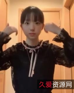 岛国超可爱学生妹最新合集15V1.5G，森林自拍