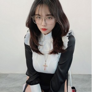 转载百度云CeasonPhotography魅惑合集232P981M，修女服与黑丝全方位展示