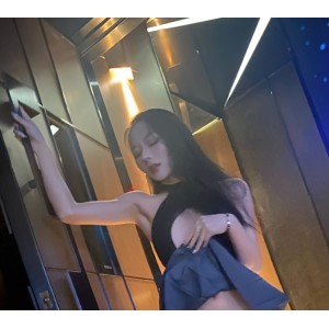 佳多饱女神人后小狗10.7g高清合集抖球后推车超补！