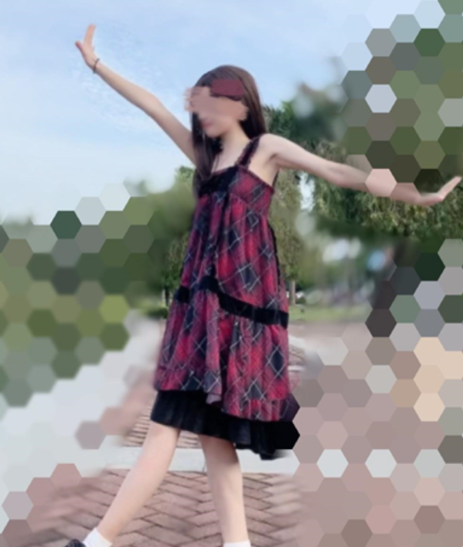 海角思思妹妹1.89g泳池玩耍合集5v100p性感