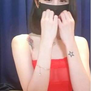 91Porngkdlzz47主播自拍合集12.6G汁液横流