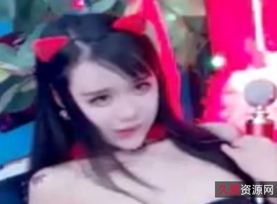 推特恋夜妮子深夜直播录屏30部7.7G让人血脉偾张