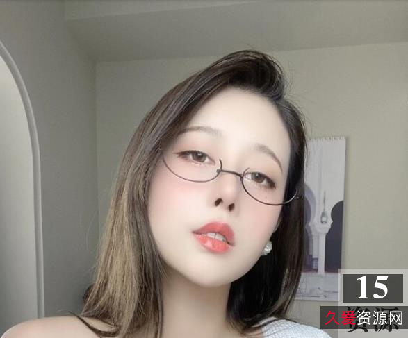 奈汐推特自拍视频合集肉感十足50G88部