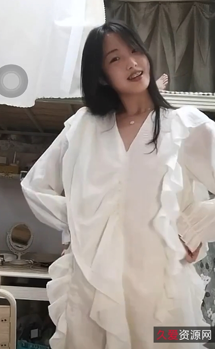 抖音疯狂10作死合集82部1.38G裤裤秀