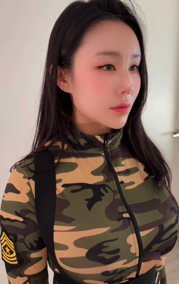 推特晨汐三人游福利95G太顶了