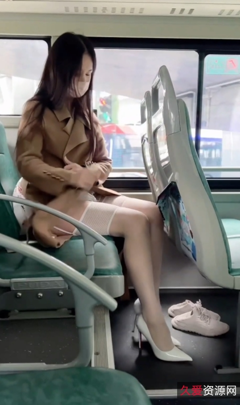 小汤圆丝足御姐55V合集121G优质珍藏