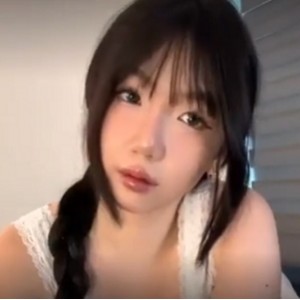 推特aryminh混血福利姬18V25P1.87G太顶了