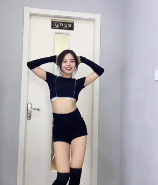 火辣中日美女扭胯热舞合集抖音风1000部40G