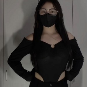 榴莲推特殊藏变装舞10部1.15G绝品