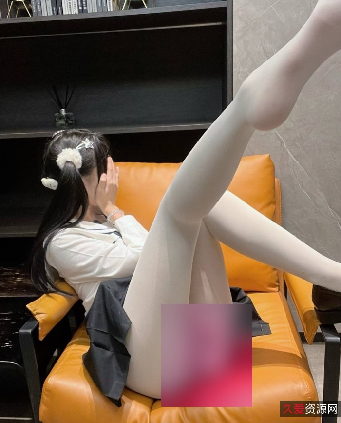 推特小小校花粉嫩花径3部290MB优质珍藏